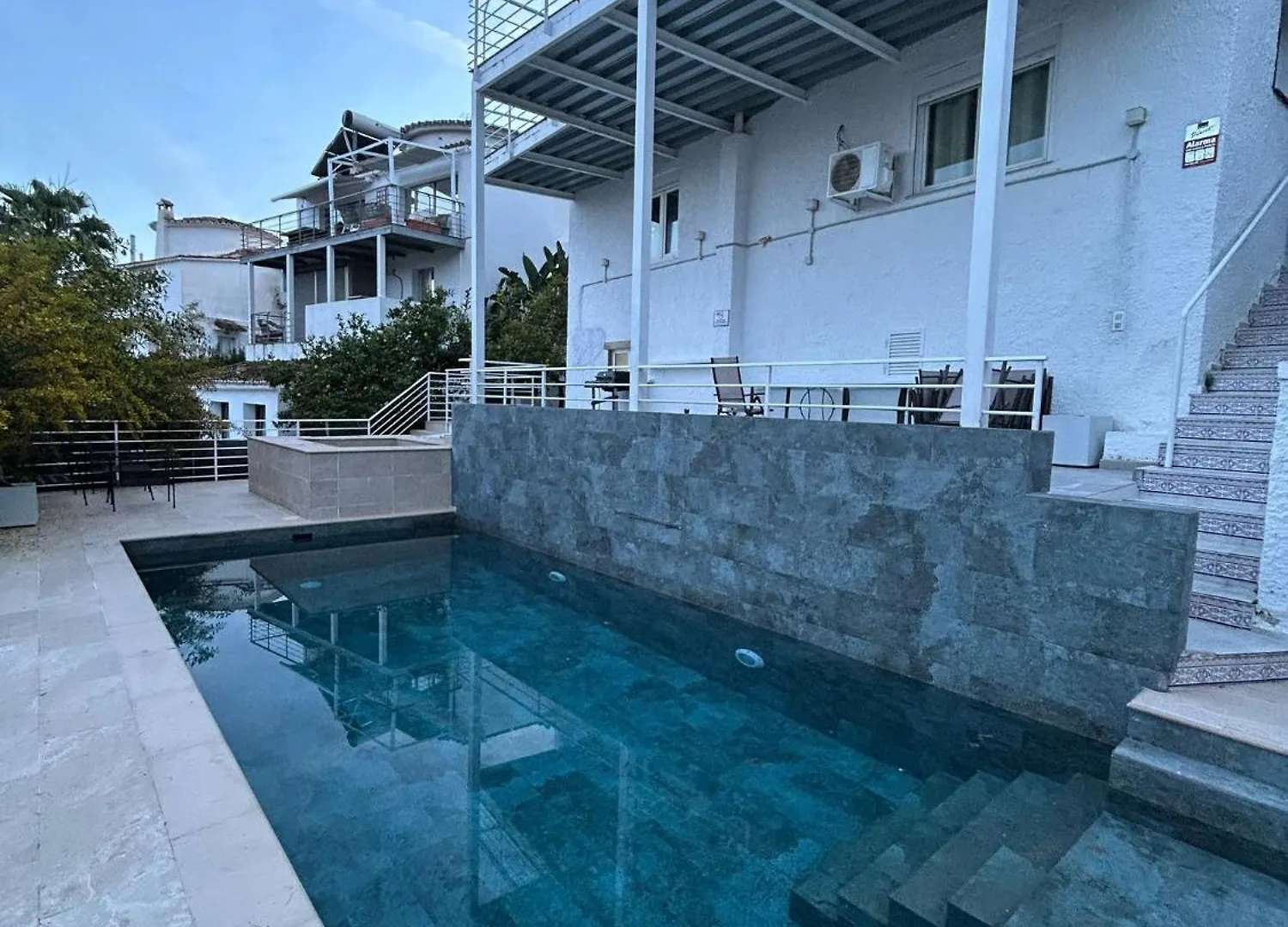 Dream Villa With Heated Swimming Pool, Jacuzzi, Waterfall, Heating Is Extra Benalmádena